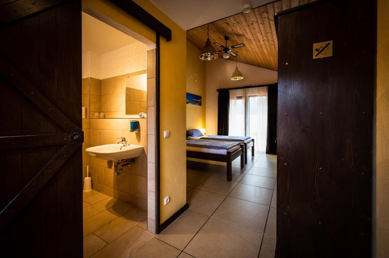 Roadcamp - American Motel & Sportsbar マール エクステリア 写真