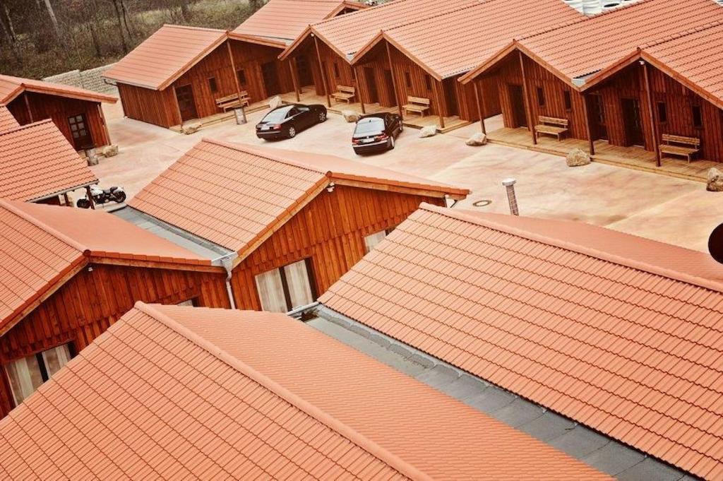 Roadcamp - American Motel & Sportsbar マール エクステリア 写真